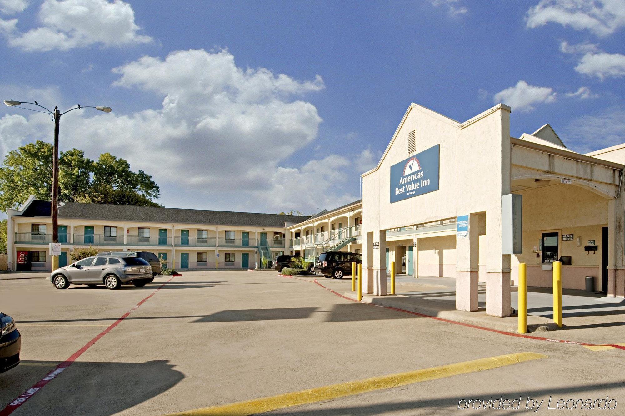 Americas Best Value Inn Mckinney Buitenkant foto